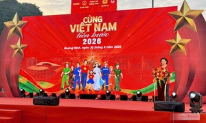 Quảng Ninh: Hơn 31.000 người tham gia chương trình đi bộ 'Cùng Việt Nam tiến bước'