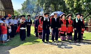 Mừng Tết Độc lập: Tái hiện lễ cưới truyền thống nguời Dao đỏ tại Hà Nội