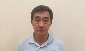 Khởi tố, bắt tạm giam Thứ trưởng Bộ Y tế Trần Văn Thuấn