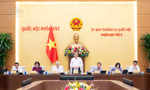 Chủ tịch Quốc hội: Không đẩy khó khăn về phía người dân, doanh nghiệp