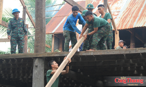 Gia Lai: Bộ đội xuất quân giúp 200 hộ dân vùng thiên tai đến nơi ở mới