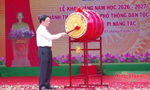 Khánh Hoà: Phó Chủ tịch Quốc hội Nguyễn Khắc Định dự khai giảng tại trường dân tộc nội trú Pi Năng Tắc
