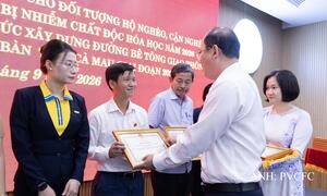 Phân bón Cà Mau nhận Bằng khen của Chủ tịch Ủy ban nhân dân tỉnh Cà Mau