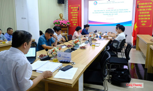 Kinh tế Việt Nam duy trì đà tăng từ công nghiệp và thị trường nội địa