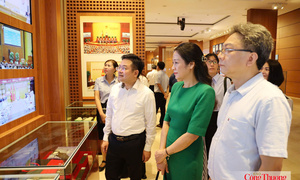 Đảng bộ Báo Công Thương tổ chức sinh hoạt chuyên đề tại Bảo tàng Quốc hội Việt Nam