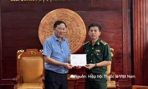 Hiệp hội Thuốc lá Việt Nam động viên lực lượng Bộ đội Biên phòng tỉnh Tây Ninh