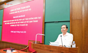 Chủ tịch Quốc hội Trần Thanh Mẫn truyền đạt chuyên đề về đổi mới tư duy xây dựng thể chế