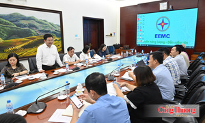 Ban tổ chức Giải thưởng Công nghiệp, Thương mại, Dịch vụ Việt Nam thẩm định hồ sơ tại EEMC