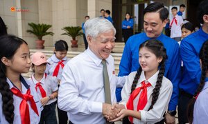 Phó Chủ tịch Thường trực Quốc hội Đỗ Văn Chiến gặp mặt thiếu nhi, thanh niên tiêu biểu thành phố Bắc Ninh