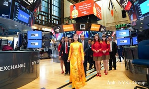 Tỷ phú Phương Thảo dự lễ rung chuông NYSE vào ngày Việt Nam được nâng hạng thị trường