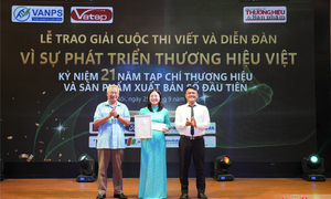 Trao giải cuộc thi viết “Vì sự phát triển thương hiệu Việt”