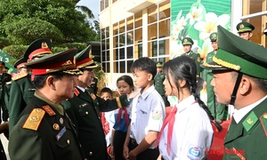 Thắp sáng 'thế trận lòng dân' từ những người con nuôi đồn Biên phòng