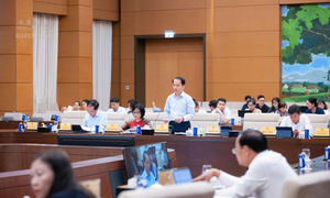 Bảo đảm gắn kết hơn giữa xây dựng và tổ chức thi hành pháp luật
