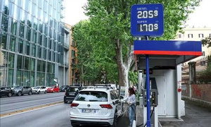 EU cân nhắc xả kho dự trữ dầu diesel để hạ nhiệt giá nhiên liệu