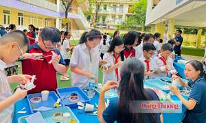 Không thu quỹ lớp: Phụ huynh đồng hành với nhà trường ra sao?