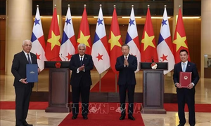 Tổng Bí thư, Chủ tịch nước Tô Lâm và Tổng thống Panama chứng kiến Lễ trao các văn kiện hợp tác 