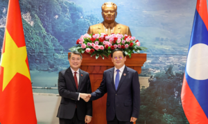 Thủ tướng Lê Minh Hưng hội kiến Chủ tịch Quốc hội Lào