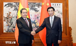 Chủ tịch Quốc hội hội kiến Chủ tịch Chính hiệp Toàn quốc Trung Quốc