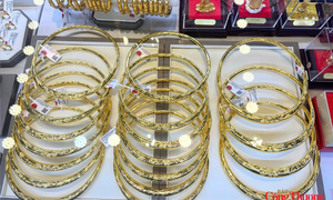 Giá vàng hôm nay (14/10): Liên tục đảo chiều