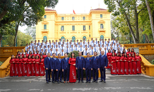 Công tác tuyên giáo và dân vận tại Đảng bộ EVNICT: 'Đi trước mở đường' - Bài 1. Thống nhất nhận thức, đồng thuận hành động