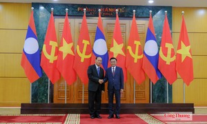 Toàn cảnh Lễ đón Thường trực Ban Bí thư Trung ương Đảng Nhân dân Cách mạng Lào Vilay Lakhamphong
