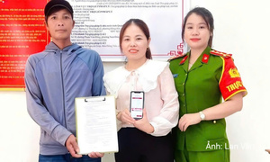 Nữ giáo viên 2 lần trình báo, trả số tiền lớn chuyển nhầm vào tài khoản