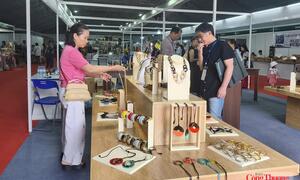 Khuyến công Hà Nội tiếp sức sản phẩm thủ công mỹ nghệ vươn xa