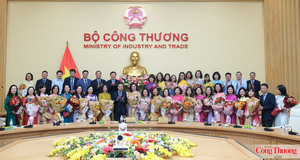 Bộ Công Thương tổ chức gặp mặt nhân Ngày Phụ nữ Việt Nam
