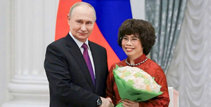Từ đồi cỏ Phủ Quỳ tới Điện Kremlin: Khát vọng Việt vươn tầm thế giới