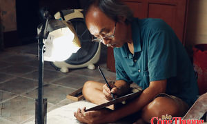 Người giữ hồn nghề khảm trai Chuôn Ngọ