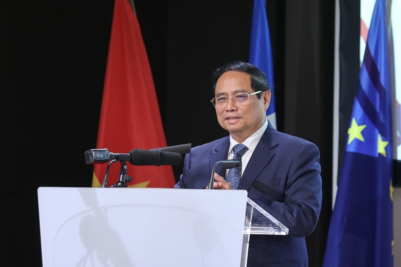 Thủ tướng Phạm Minh Chính phát biểu tại Diễn đàn Doanh nghiệp Việt Nam-Pháp. Ảnh: VGP/Nhật Bắc