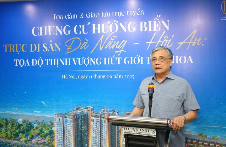 PGS. TS. Trần Đình Thiên cho rằng, Đà Nẵng sau sáp nhập đang đứng trước cơ hội vươn lên mạnh mẽ, với triển vọng ngày càng sáng, đặc biệt phát triển các đô thị hướng biển.