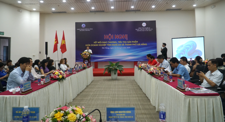 Kết nối giao thương, tiêu thụ sản phẩm giữa thành phố Đà Nẵng, tỉnh Nghệ An (Ảnh: Vũ Lê)