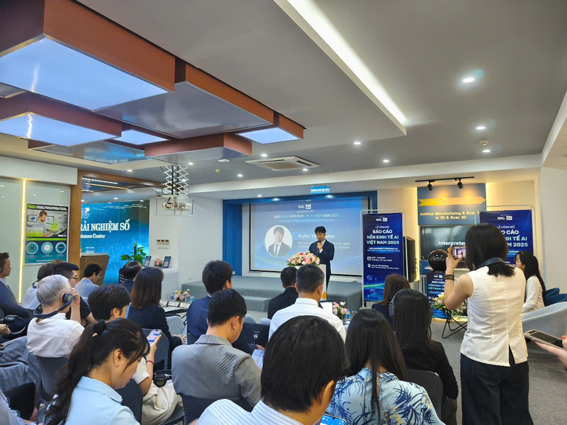 Lễ công bố Báo cáo “Nền kinh tế AI Việt Nam 2025" diễn ra vào sáng 12/6. Ảnh: Nguyễn Hoà