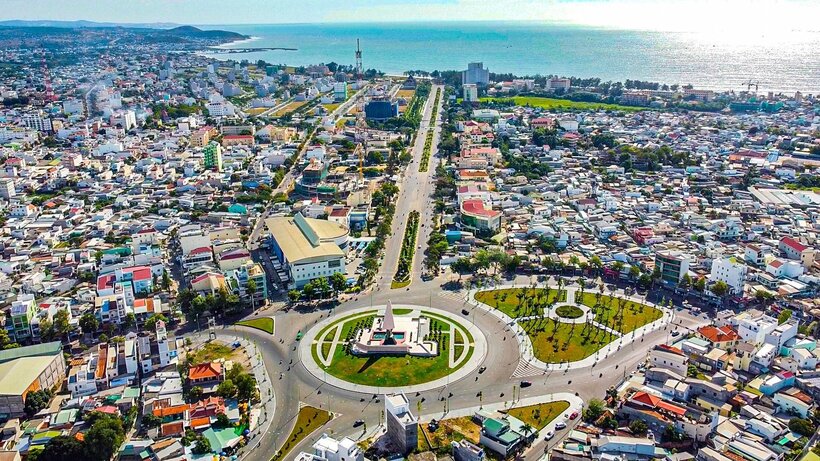 Hội nghị sẽ nghe báo cáo tổng hợp về xây dựng, ban hành và một số nội dung chính các Nghị định về phân quyền, phân cấp; phân định thẩm quyền của chính quyền địa phương 02 cấp.