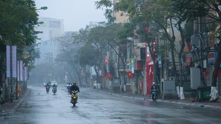 Hà Nội có mưa rào và dông rải rác. Ảnh minh hoạ