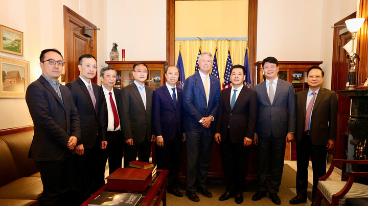 Bộ trưởng bày tỏ mong muốn Thượng nghị sĩ Roger Marshall sẽ có tiếng nói ủng hộ Việt Nam trong tiến trình đàm phán