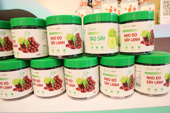 Ninh Thuận đẩy mạnh phát triển sản phẩm OCOP để nâng cao giá trị, thương hiệu đặc sản địa phương, mở rộng thị trường tiêu thụ, đặc biệt tại khu vực phía Nam. Ảnh: Minh Khuê