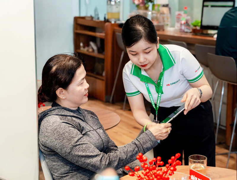 Công nghệ giúp người dân vùng xa tiếp cận dịch vụ tài chính tiêu dùng thuận tiện hơn (Ảnh: FE CREDIT)