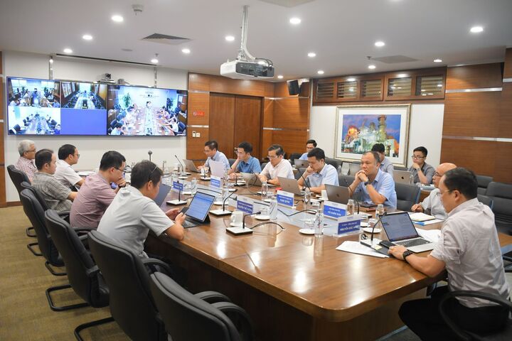 NSMO tiến hành phiên họp thứ 5 theo hình thức trực tuyến với các trung tâm điều độ miền. Ảnh: NSMO