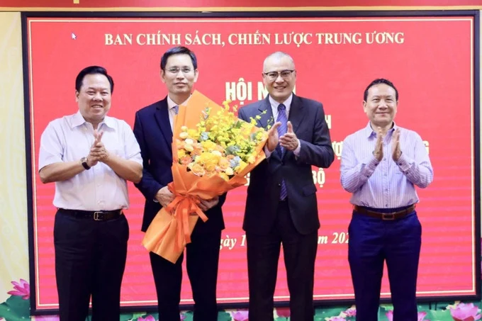 Ông Nguyễn Hồng Hiển giữ chức Vụ trưởng Vụ Khoa học công nghệ, đổi mới sáng tạo và chuyển đổi số của Ban Chính sách, chiến lược Trung ương. Ảnh: Ban Chính sách, chiến lược Trung ương