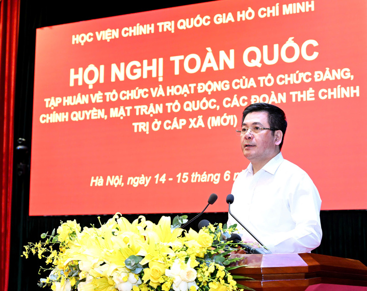 Bộ trưởng Nguyễn Hồng Diên cho biết, Nghị định số 146/2025/NĐ-CP ngày 12/6/2025 có 25 Chương và 61 Điều quy định về việc phân quyền, phân cấp trong lĩnh vực công nghiệp và thương mại