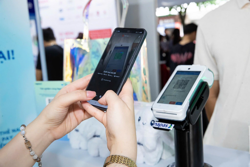 Khách hàng trải nghiệm thanh toán dịch vụ VietQRPay qua Nam Á Bank, BVBank, VIB hoặc ZaloPay và tận hưởng ưu đãi giảm 20K.