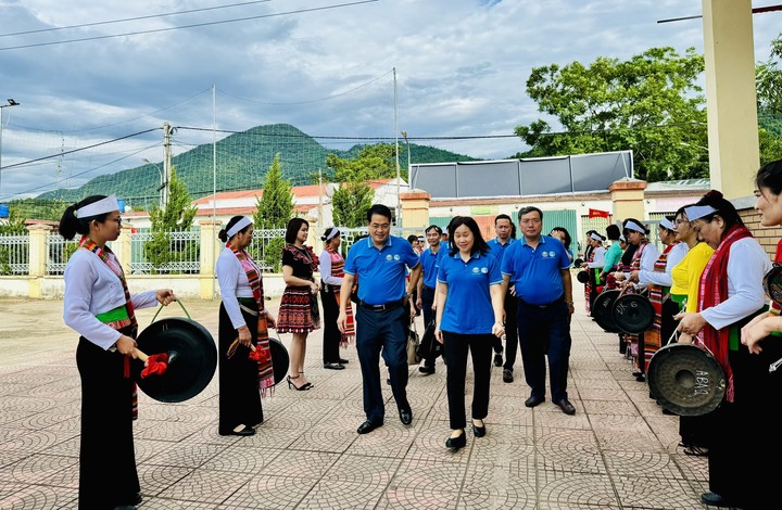 Ngành Thống kê ra quân, điều tra thu thập thông tin về thực trạng kinh tế - xã hội 53 dân tộc thiểu số vào năm 2024. Ảnh minh hoạ