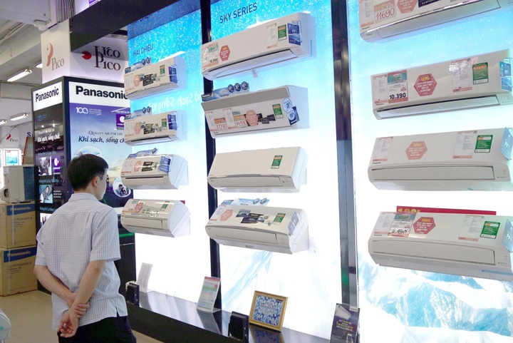 Từ năm 2026, điều hòa công suất lớn sẽ bị đánh thuế tiêu thụ đặc biệt 10%. Điều hòa phổ thông vẫn được miễn nhưng cần đọc kỹ quy định mới. Ảnh minh họa