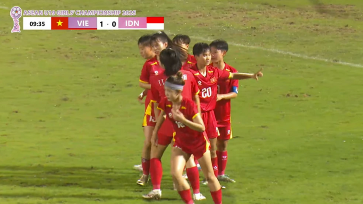 U19 nữ Việt Nam đánh bại U19 nữ Indonesia với tỷ số 4-0. Ảnh chụp màn hình
