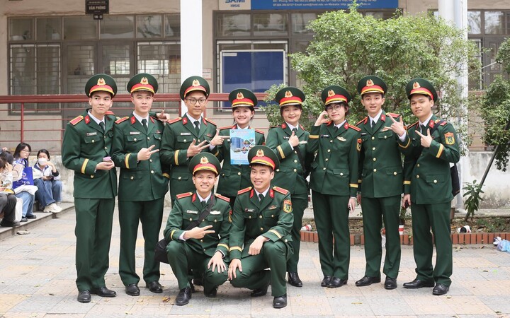 Không chỉ tổng điểm, tiêu chí phụ sẽ quyết định ai đỗ, ai trượt trong xét tuyển vào các trường quân đội. Thí sinh cần đặc biệt lưu ý. Ảnh minh họa