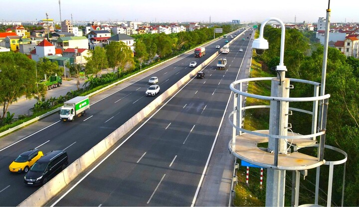 Hệ thống giao thông thông minh trên cao tốc Hà Nội - Hải Phòng. Ảnh: Tạ Hải