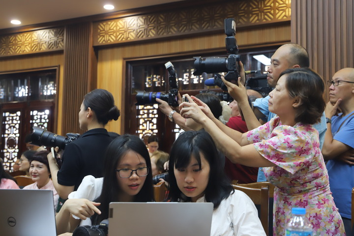 Đội ngũ người làm báo đang đứng trước nhiều cơ hội cũng như thách thức trong tình hình mới. Ảnh: Hoa Quỳnh
