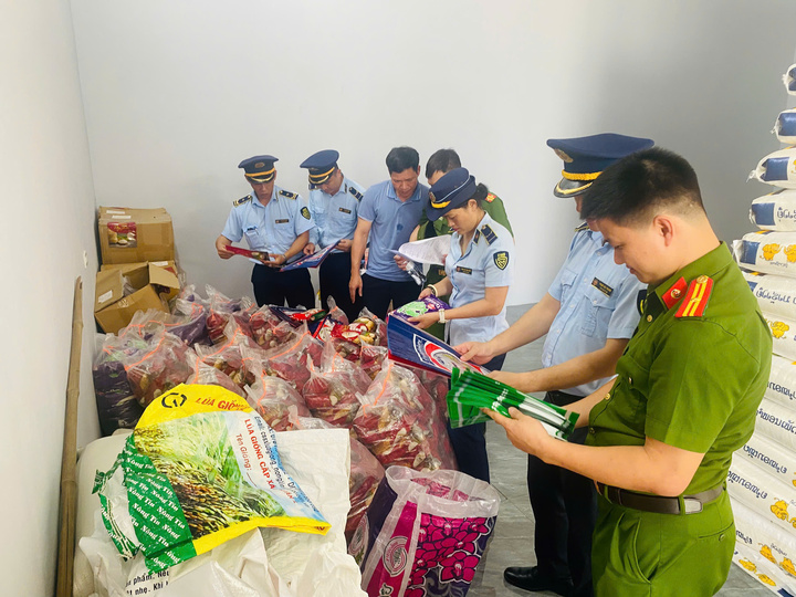 Trong đợt cao điểm, lực lượng Quản lý thị trường Nghệ An đã phạt gần 1,6 tỷ đồng. Ảnh: Quản lý thị trường Nghệ An